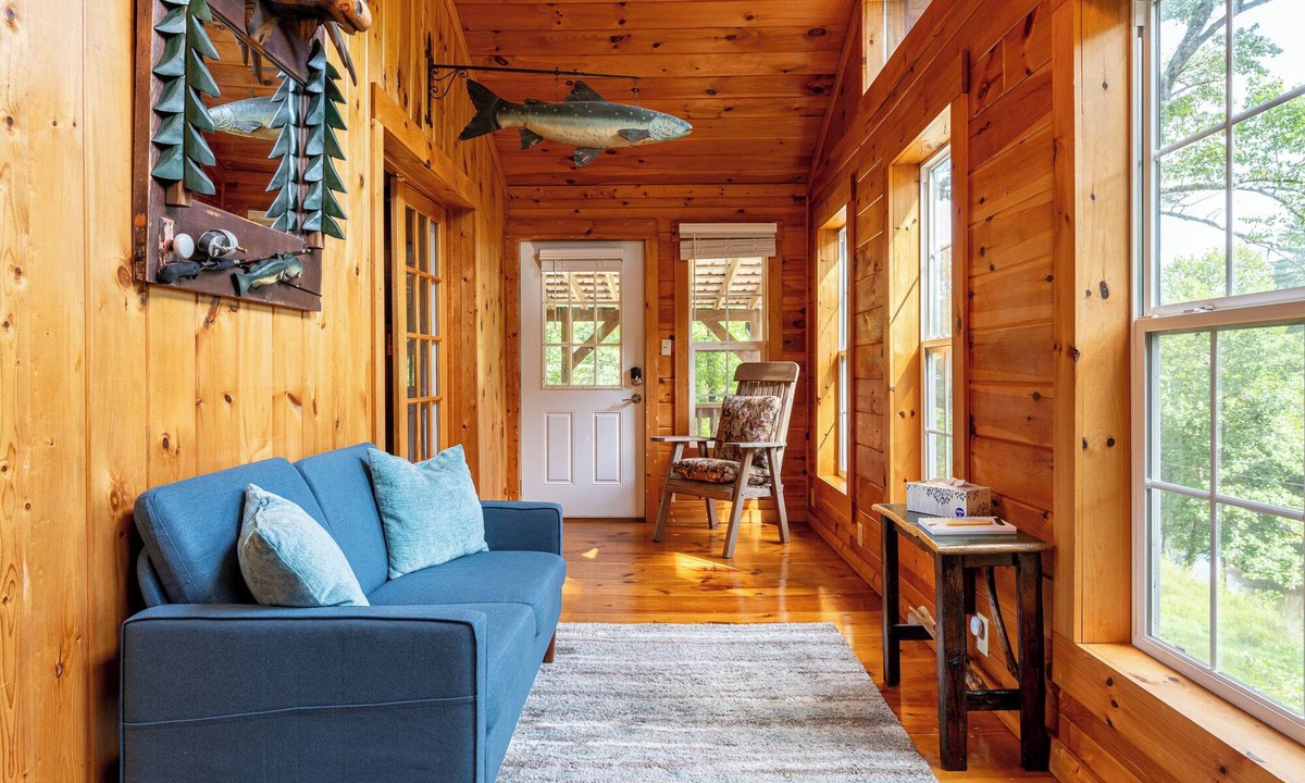 Raccoon Ridge Cabin | Toccoa River Views — Hot Tub — Two Units