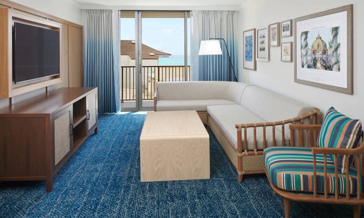 Waikiki Resort | Tropical Dream Right on Waikiki Beach! Unit w/Balcony | Outdoor Pool