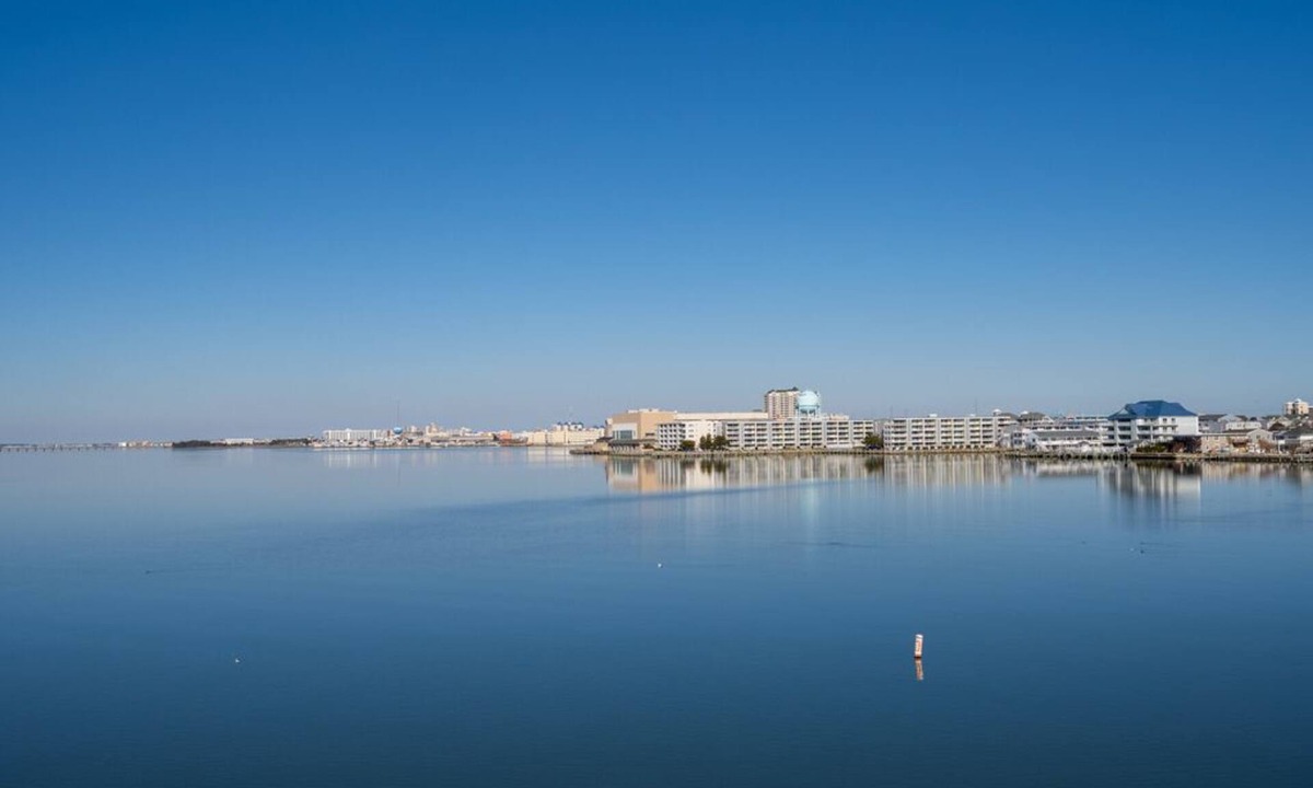 Midtown Ocean City Condo | Two Bedroom Condo With A Bonus Loft Area and Great Bay Views