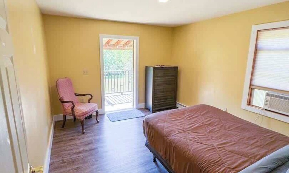 The Forks Cabin | Two room Riverfront Suite in West Forks