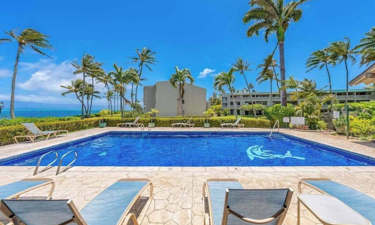 Ualapue Apartment | Unwind in an Ocean-View Condo with Private Balcony & Shared Pool