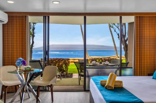 Kahana Apartment | Valley Isle Villas Oceanfront 3 BR Sleeps 9 Complimentary Car with 6 Nights VIR ML-3672 by KBM