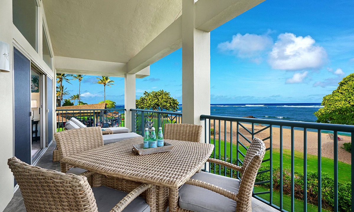 Wailua Condo | Waipouli Beach Resort H201 - Presidential Suite Oceanfront Penthouse Luxury