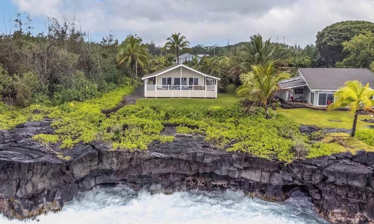 Keaau House | Wake to Sunrises at a Poipu Oceanfront Cliff Oasis