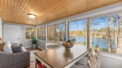 Sherrills Ford House | Waking Up Norman by AvantStay