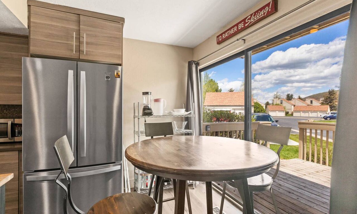 Park Meadows Condo | Walk to Rec Ctr & Free Ski Shuttle! Dog-Friendly, Sleeps 8 | Moose Mgmt RC18