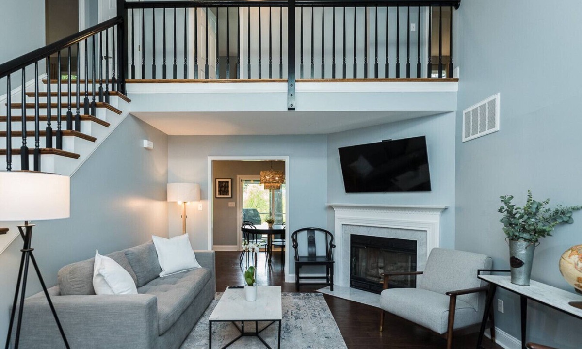Chapel Hill House | Waterfront Chapel Hill Retreat Near UNC | Sleeps 10