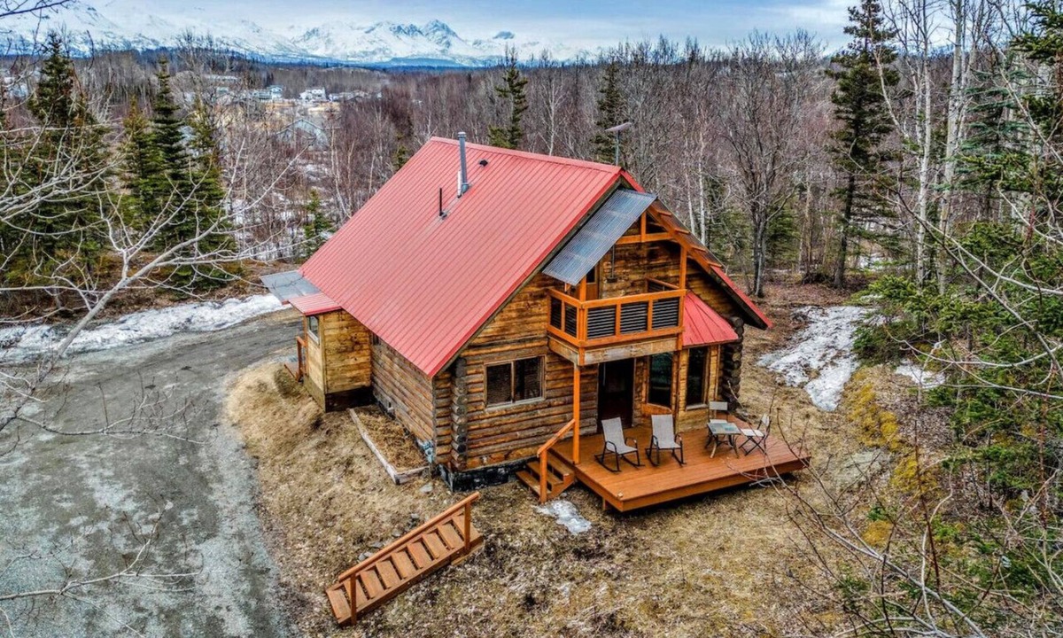 Gateway Apartment | Whispering Pines Hideaway~Secluded, Rustic, Cozy