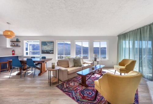 Lyle House | Wind View