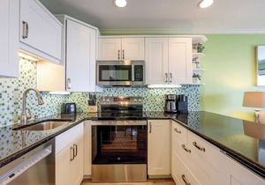 313 Breakers- 3rd Floor Oceanfront & Fully Renovated in Hilton Head Island