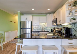 313 Breakers- 3rd Floor Oceanfront & Fully Renovated in Hilton Head Island