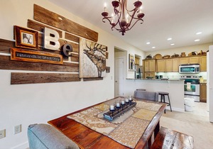 Beautiful & secluded mountain condo w/a full kitchen, furnished deck, & views