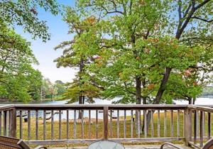 Dog-friendly, lakefront studio w/ shared dock, sports courts & game room in Eagle River