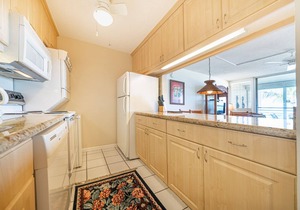 Last Minute Summer Sale ! - Enjoy sunsets - 6th floor 1 BD Kihei condo - 200.00