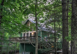 Peaceful Chalet Close to Skiing