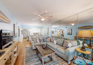 Perdido Dunes condo with patio, AC, washer/dryer - walk to beaches in Orange Beach