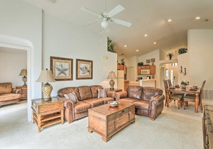 Pet-Friendly Home Less Than 20Mi to Walt Disney World in Davenport