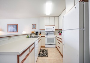 "Seas The Day: Oceanview Escape with Stunning Views at Wailua Bay View – Ground Floor Bliss!"
