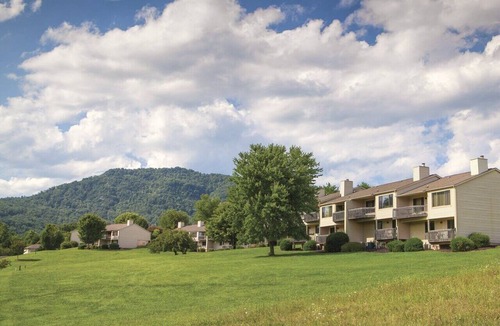 Lake Lure Apartment | 1 BR | Fairways Of The Mountains At Lake Lure