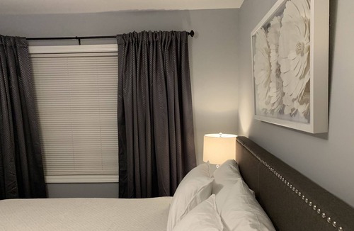Belvedere Park House | 1 King bed/1 bath totally renovated home near Emory / down town Decatur