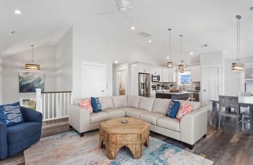 Ocean Hill House | 1013 - Hook'em (formerly High Tides and Philly Forever)
