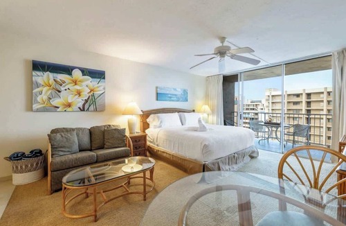 Kahana House | 10th floor oceanview studio, AC, resort amenities, walk to shops, dining & beach