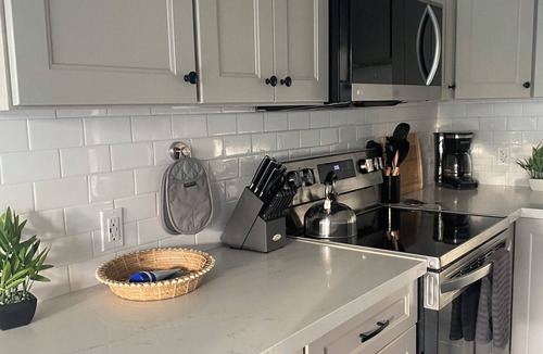Kahuku Condo | 1BR/1BA/2 Parking Condo: Fully Renovated at Ritz Carton Turtle Bay