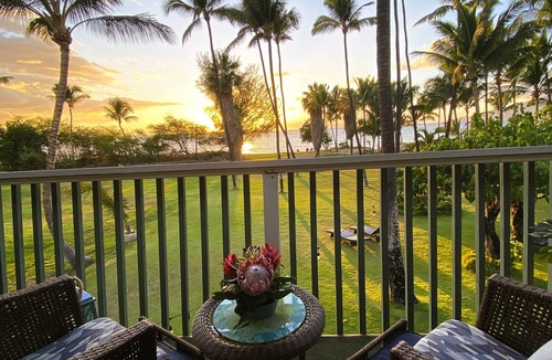 Kihei Apartment | 1BR/1BA BEACHFRONT GREAT LOCATION July 2026-Sept 2026 Discounted!