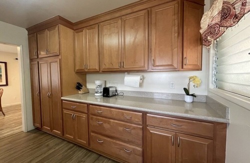 Ewa Cottage | 2-bedroom cottage, steps from the ocean, AC, parking
