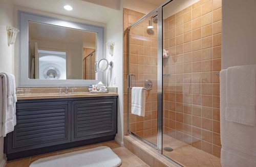 Florida Center Hotel | 2-Bedroom Suite at a 4⭐️ Hotel