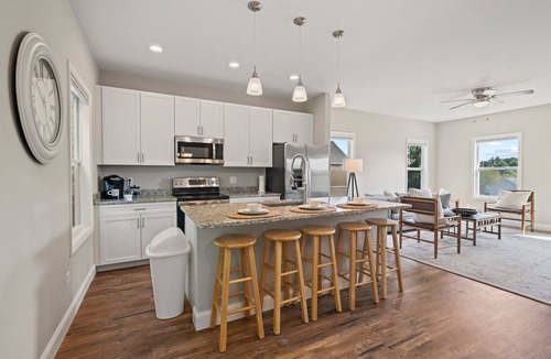 Asheville House | 2 Houses! Sleeps 22! Pet Friendly, 10 minutes to Downtown Asheville!