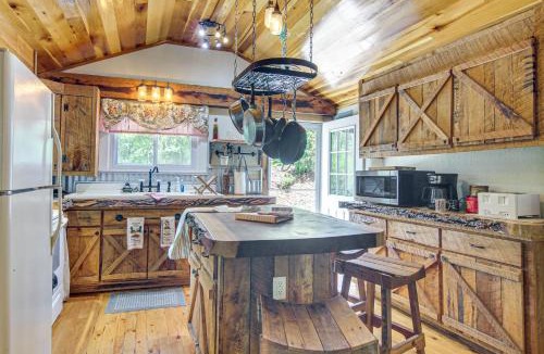 Skyland House | 20-Acre Cabin w/Pond: 5 Mi to Biltmore Estate!