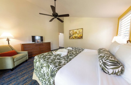 Princeville Hotel | 2BR Cottage w/Full Kitchen + Lanai, Pool & Jacuzz Access & Free Parking
