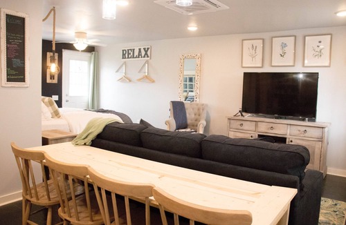 Downtown House | 2nd Street Retreat: Cozy Studio -So Close You Can Walk/Bike Downtown Bentonville