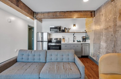French Quarter Bed & Breakfast | 3 Bedroom Apartment, French Quarter, Steps to Canal St & Streetcar