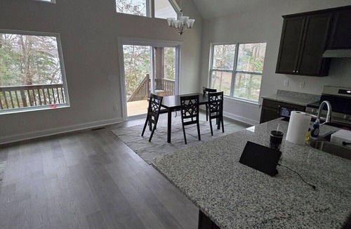 Roanoke Rapids House | 3-bedroom bungalow with Lake Gaston/Roanoke Rapids Lake views.