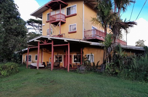 Pahoa House | 3 Rooms in Estate House with private access to volcanic steam sauna caves!