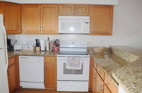 Wilmington Beach Condo | 3rd Floor 2BR OF Condo - Near Boardwalk; chairs/umbrella provided in the summer
