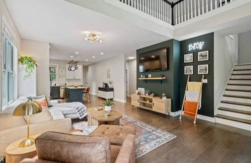 Durham House | 4BR/8 Guest Home | Modern Amenities | Duke/Med Ctr