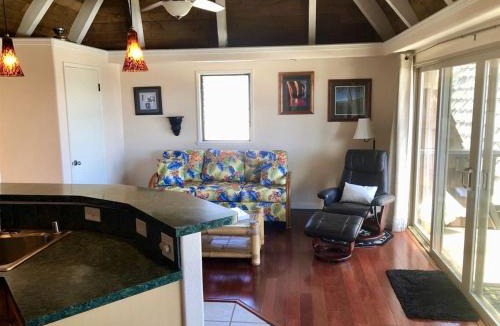 Punaluu House | 56 One Bedroom One Bath with Ocean Views