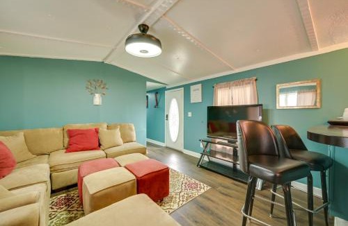 Crisp House | 8 Mi to Dtwn Greenville: Pet-Friendly Family Home!
