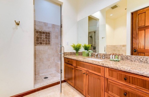 Waikiki Bed & Breakfast | 8 Person Suite- 2BR/2.5Bath-Very Spacious near Waikiki Beach