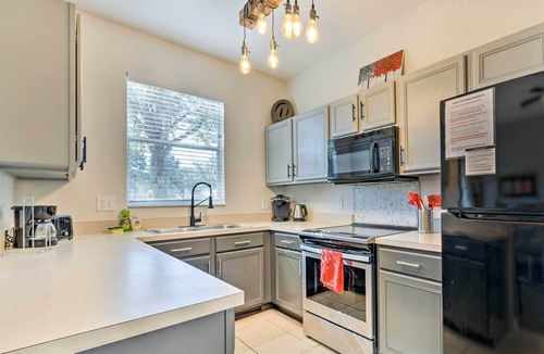 Regal Palms House | 9 Mi to Disney: Davenport Townhome w/Resort Pool!