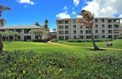 Poipu Condo | A BEAUTIFUL OCEANFRONT RESORT, 2BDRM, Full Kitchen, wifi, pool & bar, fitness