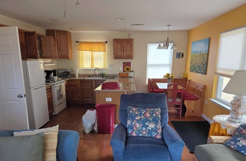 Brent Apartment | A cozy and private large 1 bedroom Cottage attached to main house