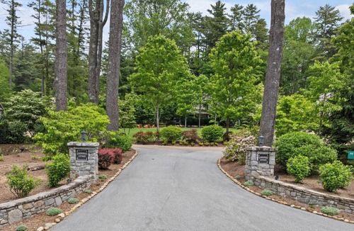 Cashiers House | A peaceful retreat, walking distance to Cashiers Village Green