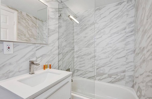 Galt Mile Hotel | Affordable Chic Stay Near Lauderdale-by-the-Sea | 2BR Adult-only Suite