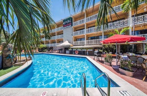 Galt Mile Hotel | Affordable Chic Stay Near Lauderdale-by-the-Sea | 2BR Adult-only Suite
