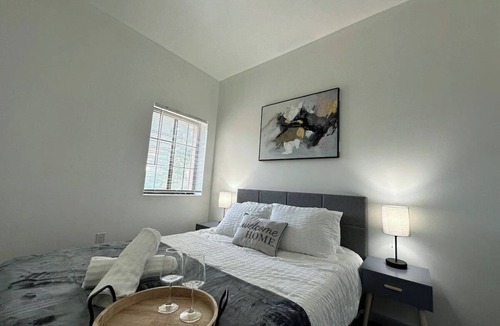 Rotterdam Apartment | Affordable Stay Near Proctors-A7