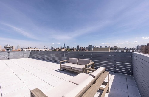 Hoboken Apartment | Airy 3 BR Flat w/shared deck - gym - mins to NYC